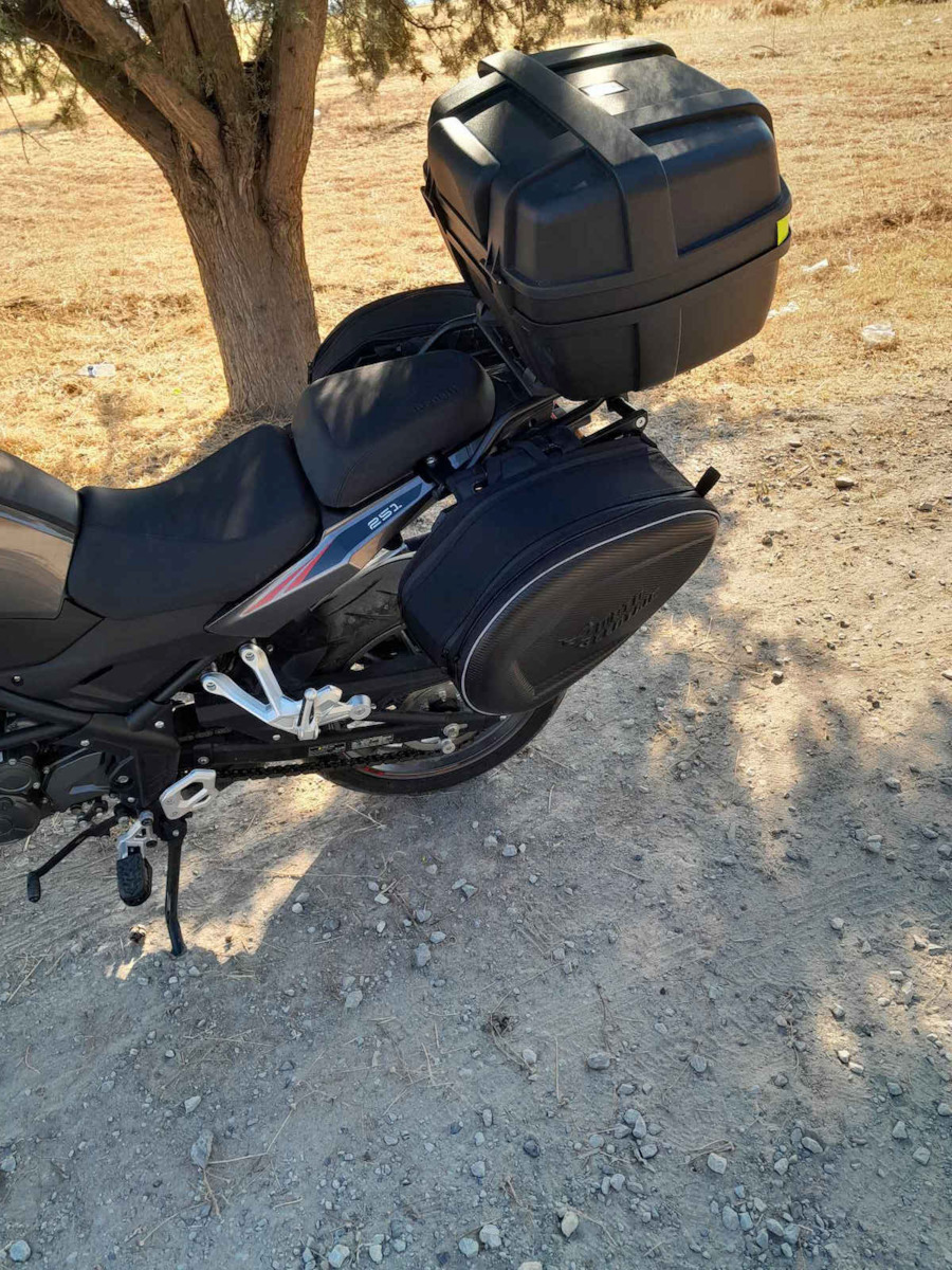 Saddle Bag Carbon Motorcycle Saddle Side Bag Set 58lt in Black Colour