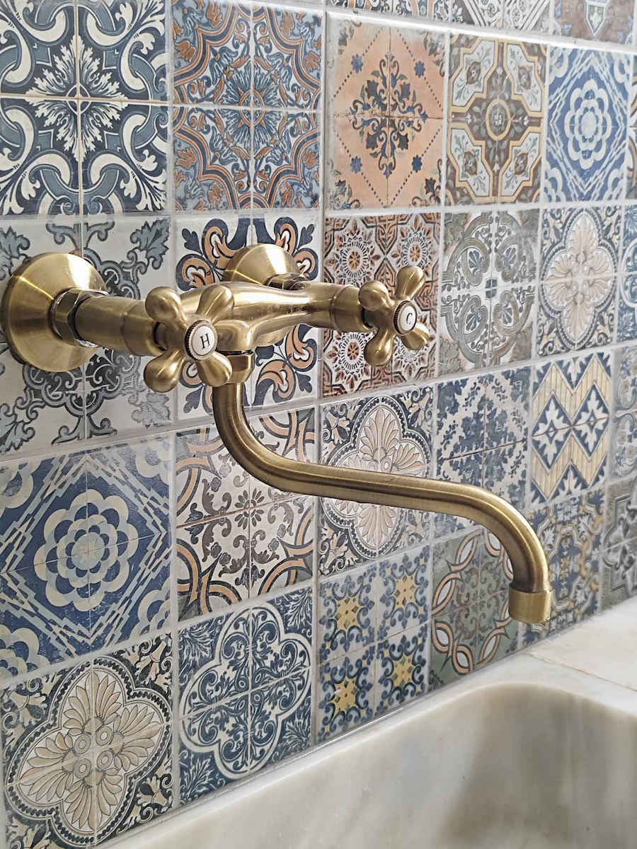 Ferro Antica Kitchen Faucet Wall Bronze