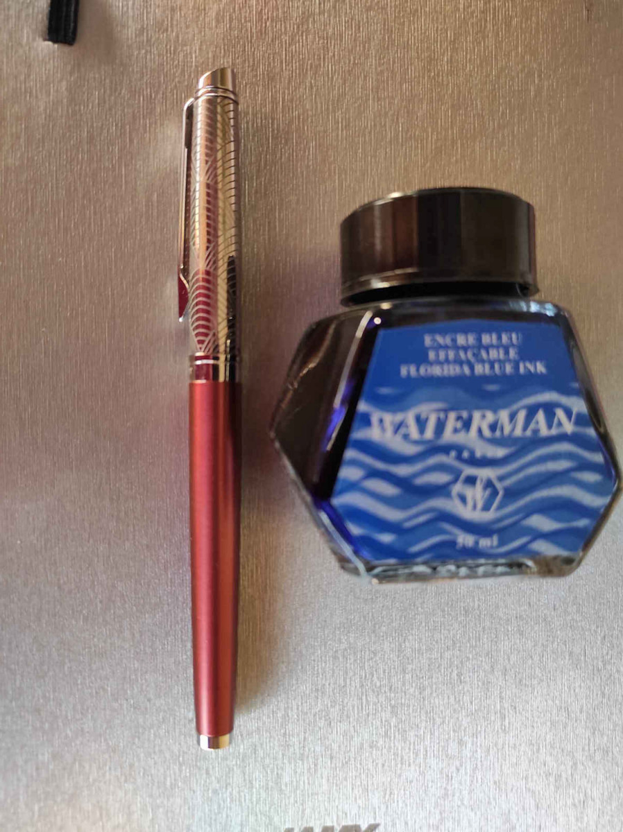 Waterman Hemisphere Privee Cuivre CT Writing Pen Medium Red with Blue Ink