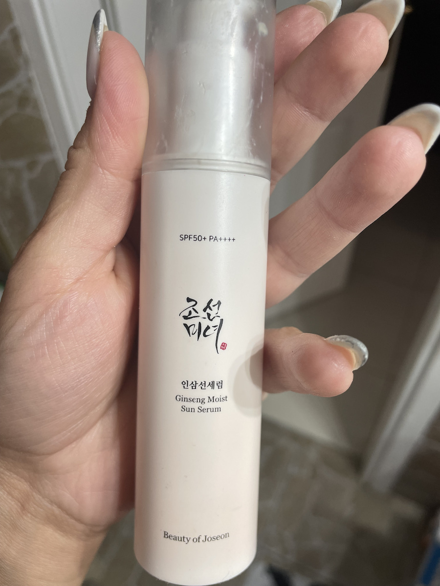 Beauty of Joseon Ginseng Moist Sun Serum Serum de Protecție Solară pentru Corp SPF50 50ml