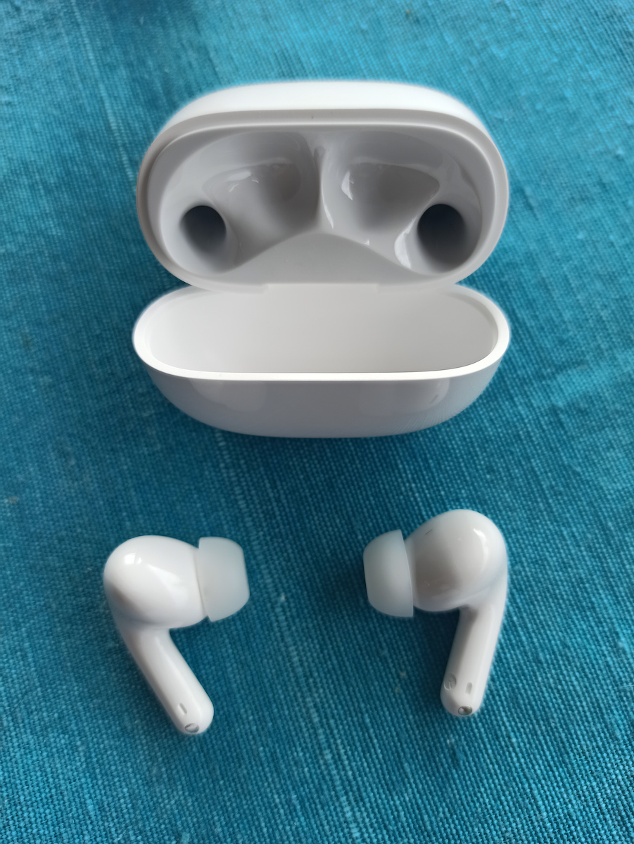 Xiaomi Redmi Buds 6 Lite Bluetooth-Freisprecheinrichtung Kopfhörer mit Schweißresistenz und Ladeetui Schwarz