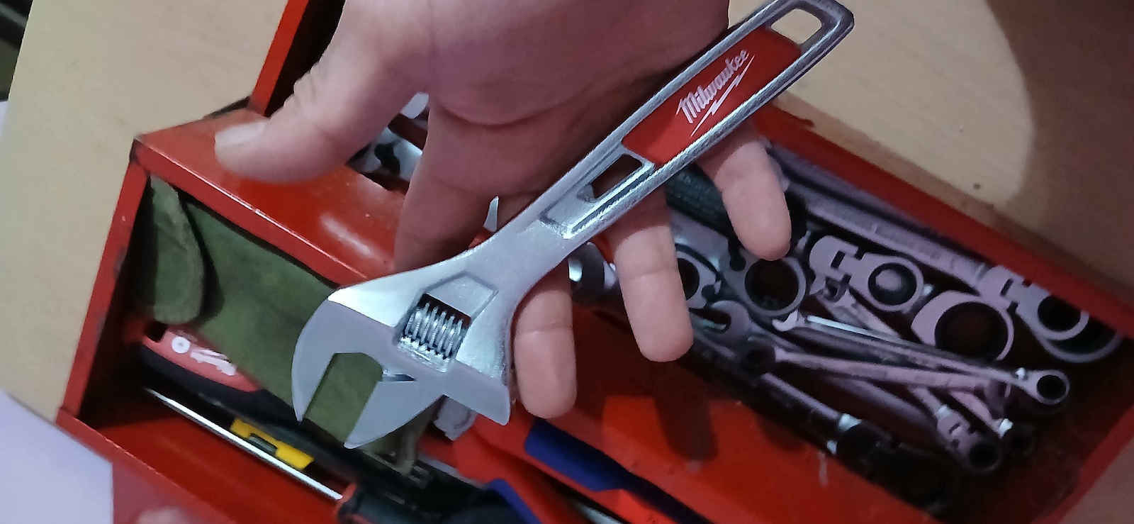 Milwaukee French Wrench with Adjustable Opening 40mm 200mm