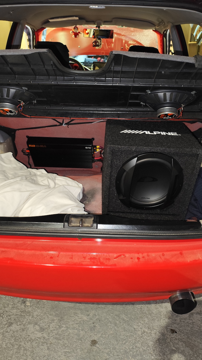 Alpine Subwoofer Auto 10" 150W RMS cu Carcasă