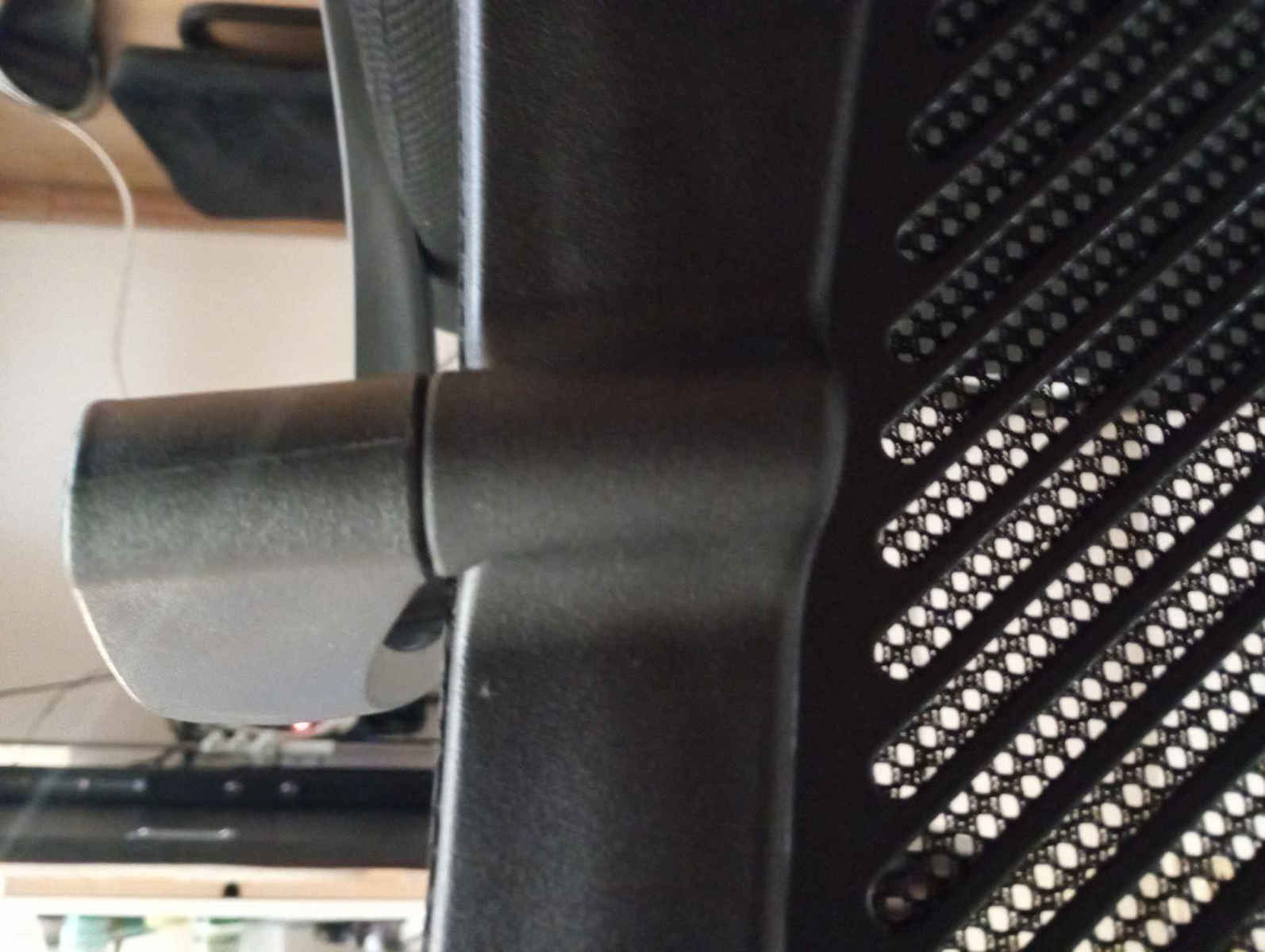 W-05 Reclining Office Chair with Fixed Arms Black Fylliana