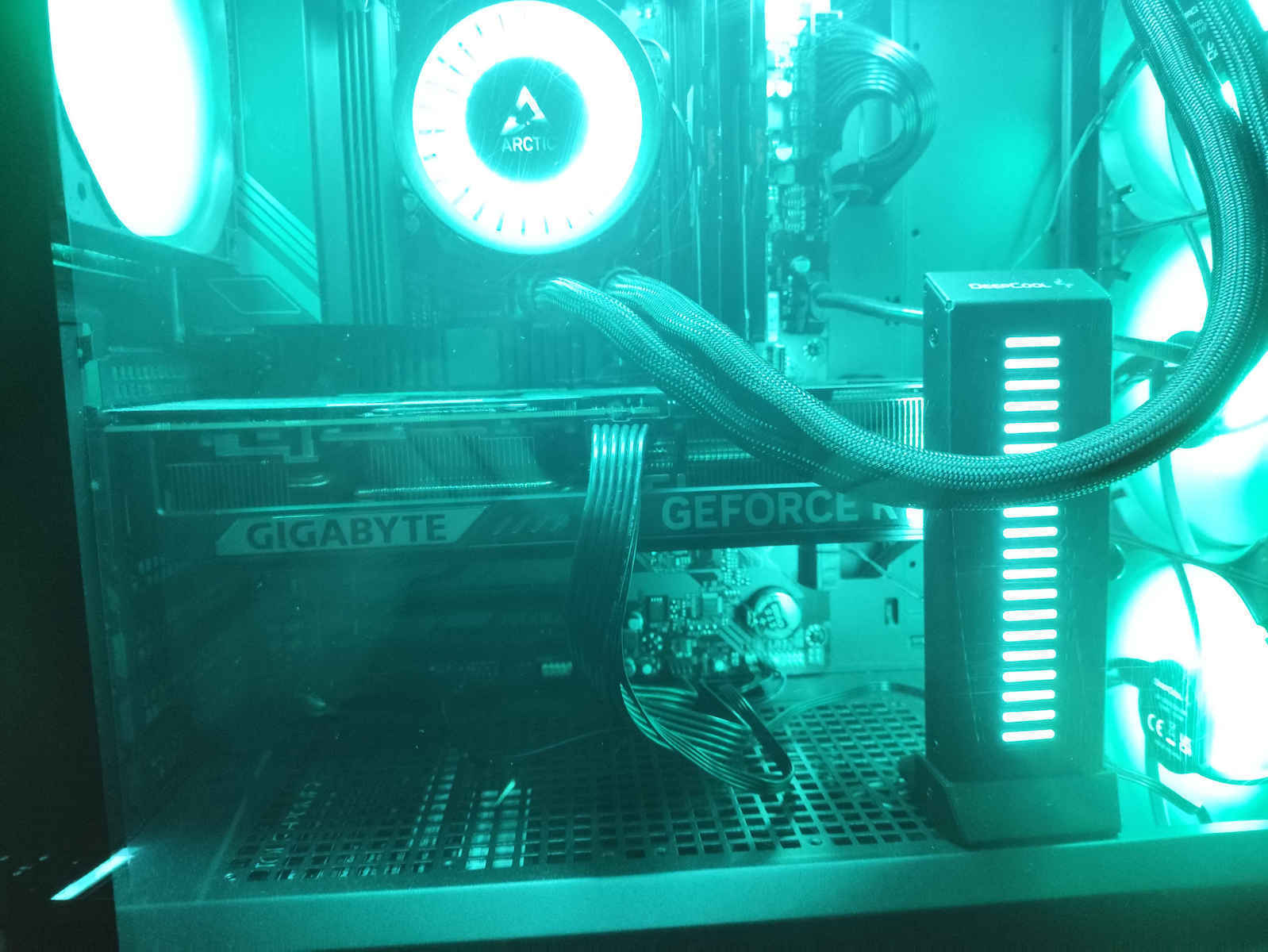 Gigabyte GeForce RTX 5070 12GB GDDR7 Windforce OC SFF Κάρτα Γραφικών