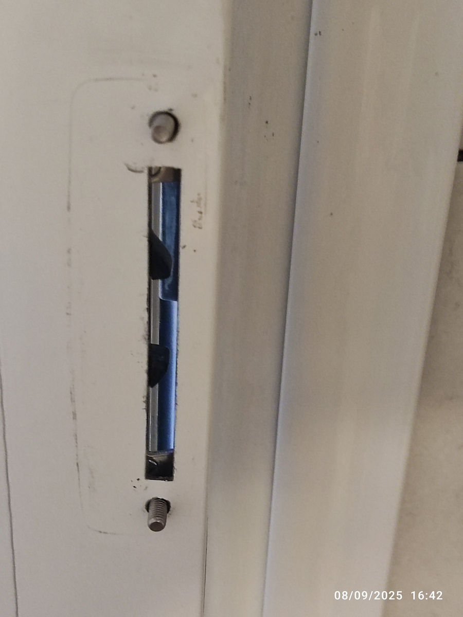 Giesse Espag Window Handle White 01094