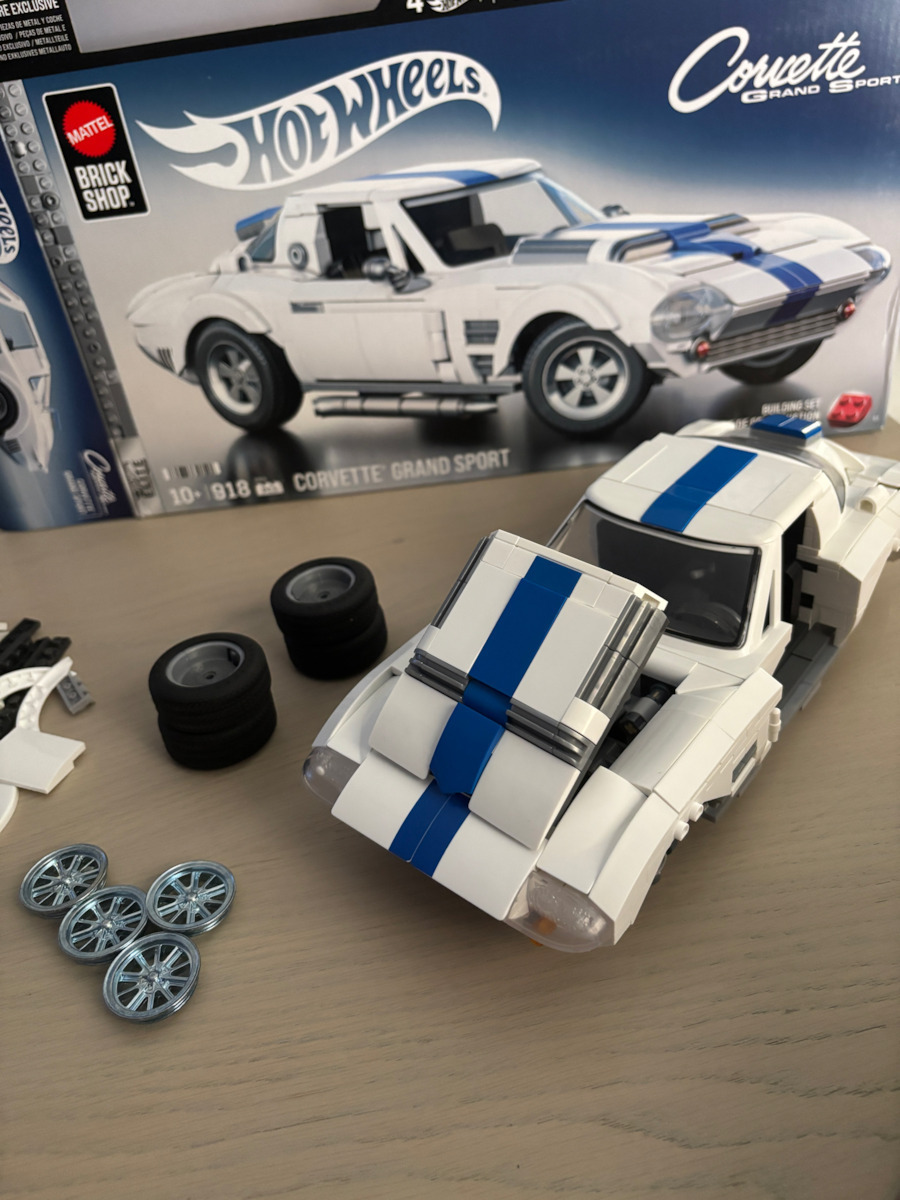 Mattel Brick Shop Τουβλάκια Hot Wheels Elite Series Corvette για 10+ Ετών 918τμχ