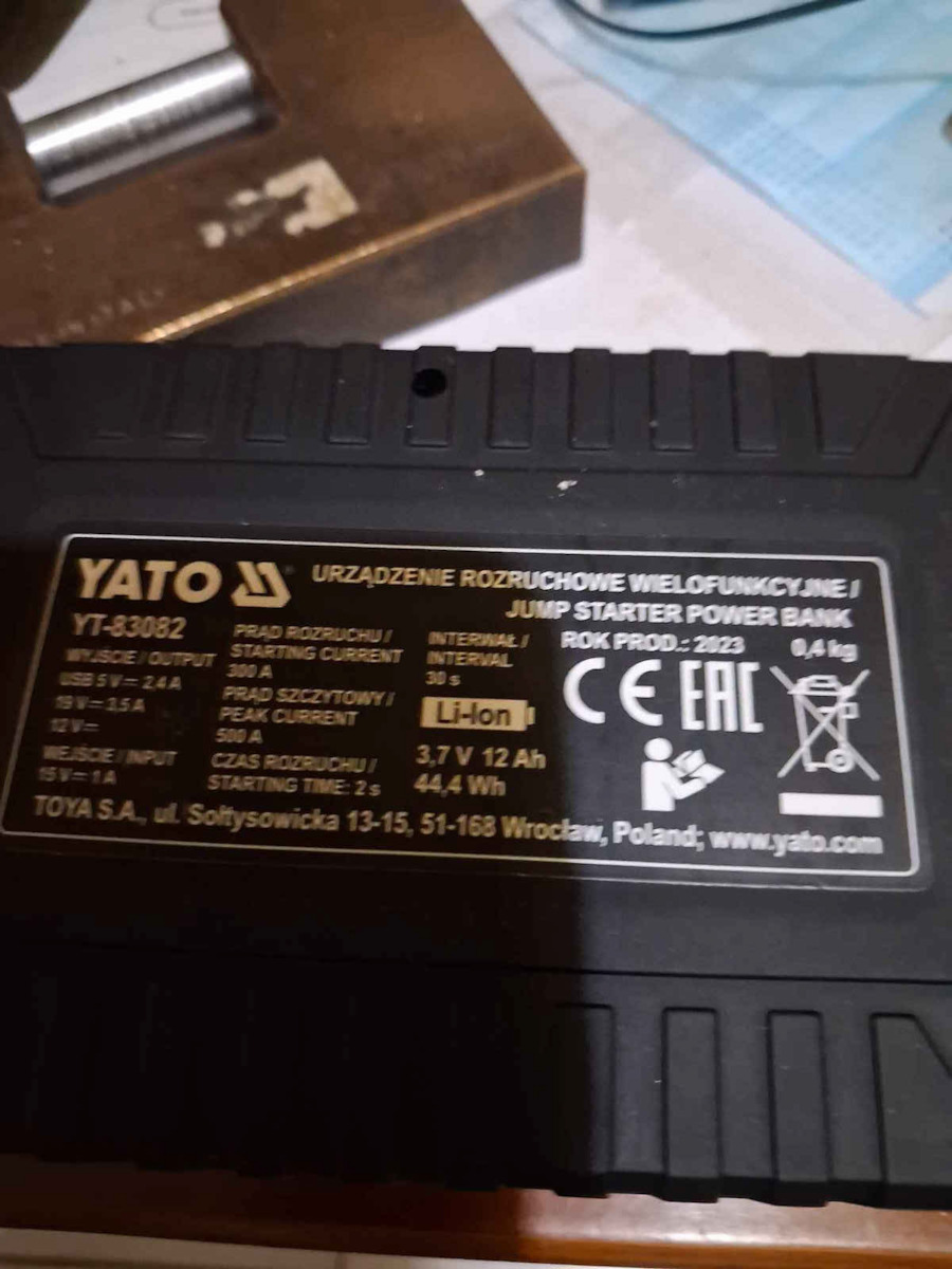 Yato Φορητός Εκκινητής Μπαταρίας Αυτοκινήτου 12000mAh με Power Bank / USB 12V