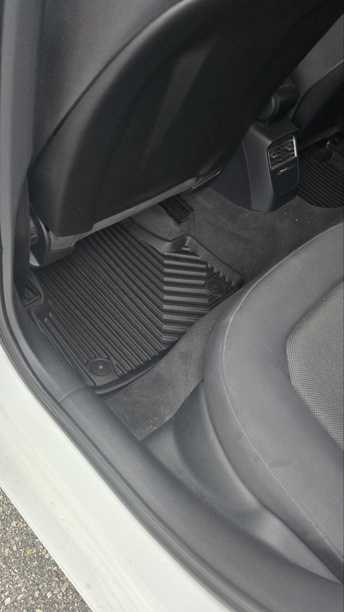 Frogum Set of Front and Rear Mats 4pcs Tray Type for Audi A3 2013-2020 Black