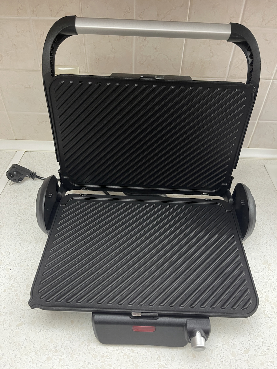 Gruppe T38 Sandwichmaker Grill mit Abnehmbaren Platten 1800W Schwarz