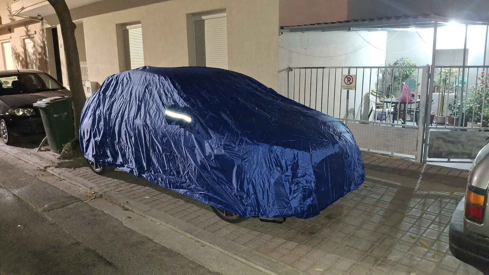 Carsun Car Covers 480x175x120cm Waterproof Large with Straps