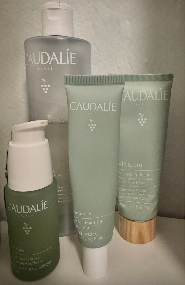 Caudalie Vinopure Cremă de Față Fluidă Hidratantă și Reglatoare 24h Împotriva Imperfecțiunilor 40ml
