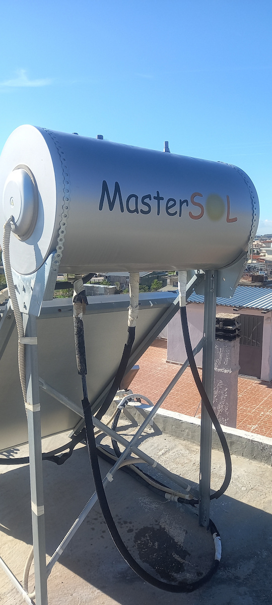 MasterSOL Eco Încălzitor solar de apă 120 litri Sticlă Dublă acțiune cu colector orizontal de 1.5 metri pătrați