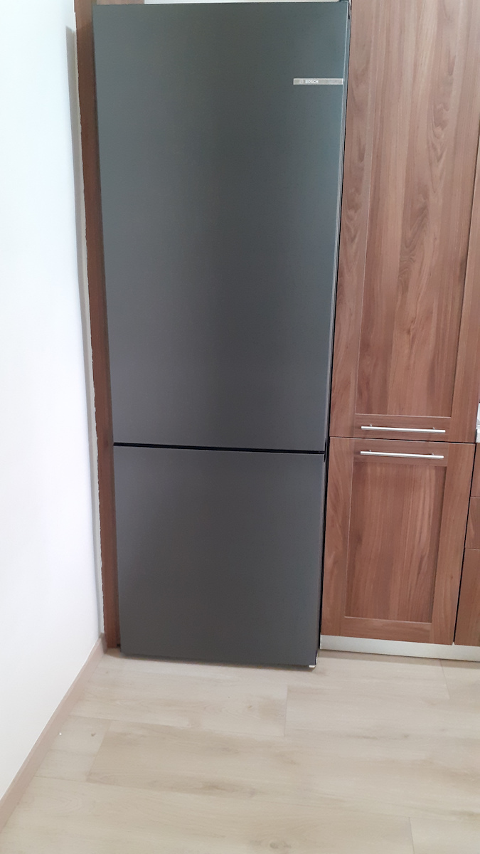 Bosch Ψυγειοκαταψύκτης 440lt Total NoFrost Υ203xΠ70xΒ66.7εκ. Μαύρος KGN492XCF