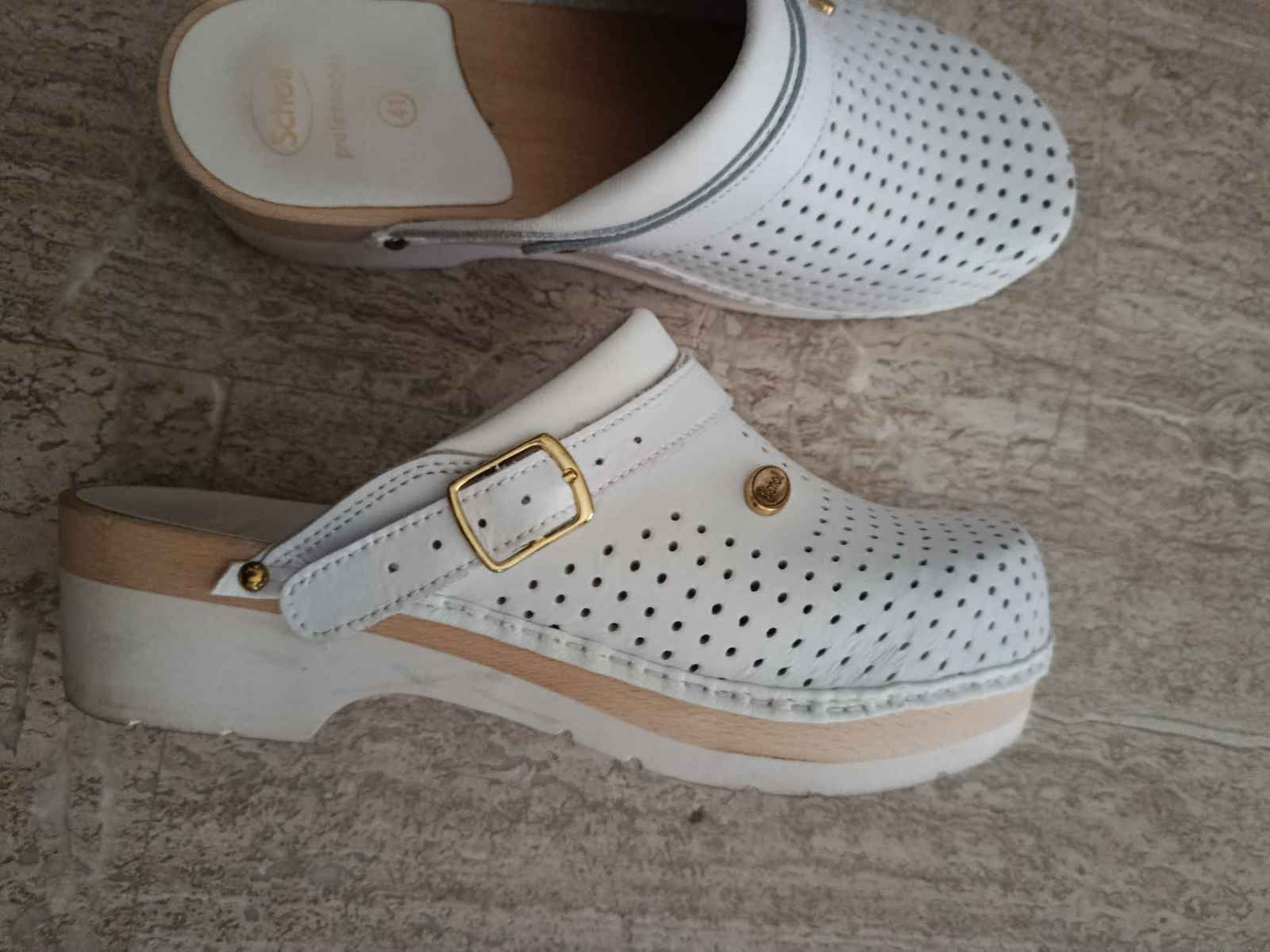 Scholl Super Comfort Leather Anatomic Clogs White