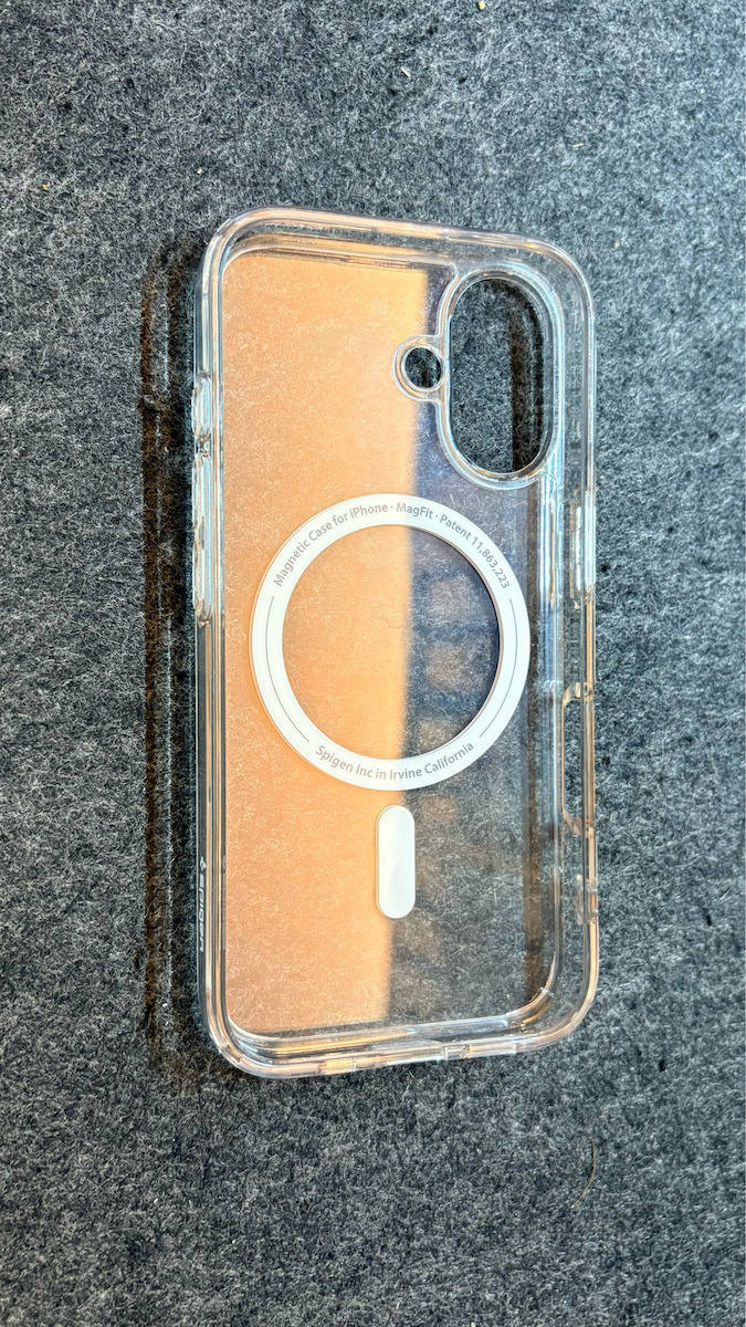 Spigen Ultra Hybrid MagFit Задна корица Пластмаса Digital Camo (iPhone 16)