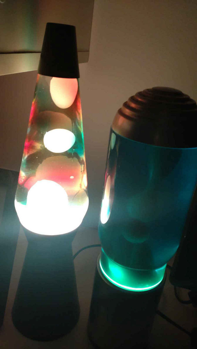 Total Gift Dekorative Lampe Lavalampe Schwarz