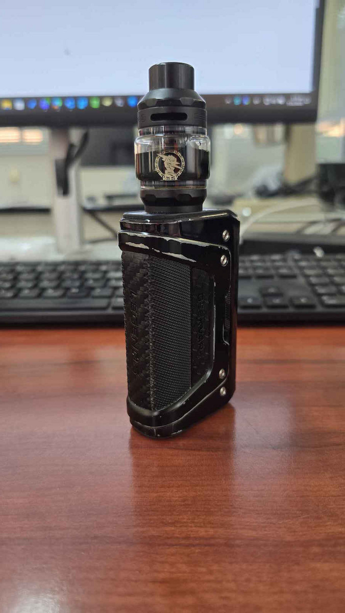 Geek Vape Legend 5 Box Mod Kit 2ml Carbon Black