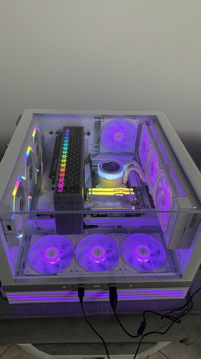 Gigabyte X870 AORUS STEALTH ICE Wi-Fi Motherboard ATX με AMD AM5 Socket