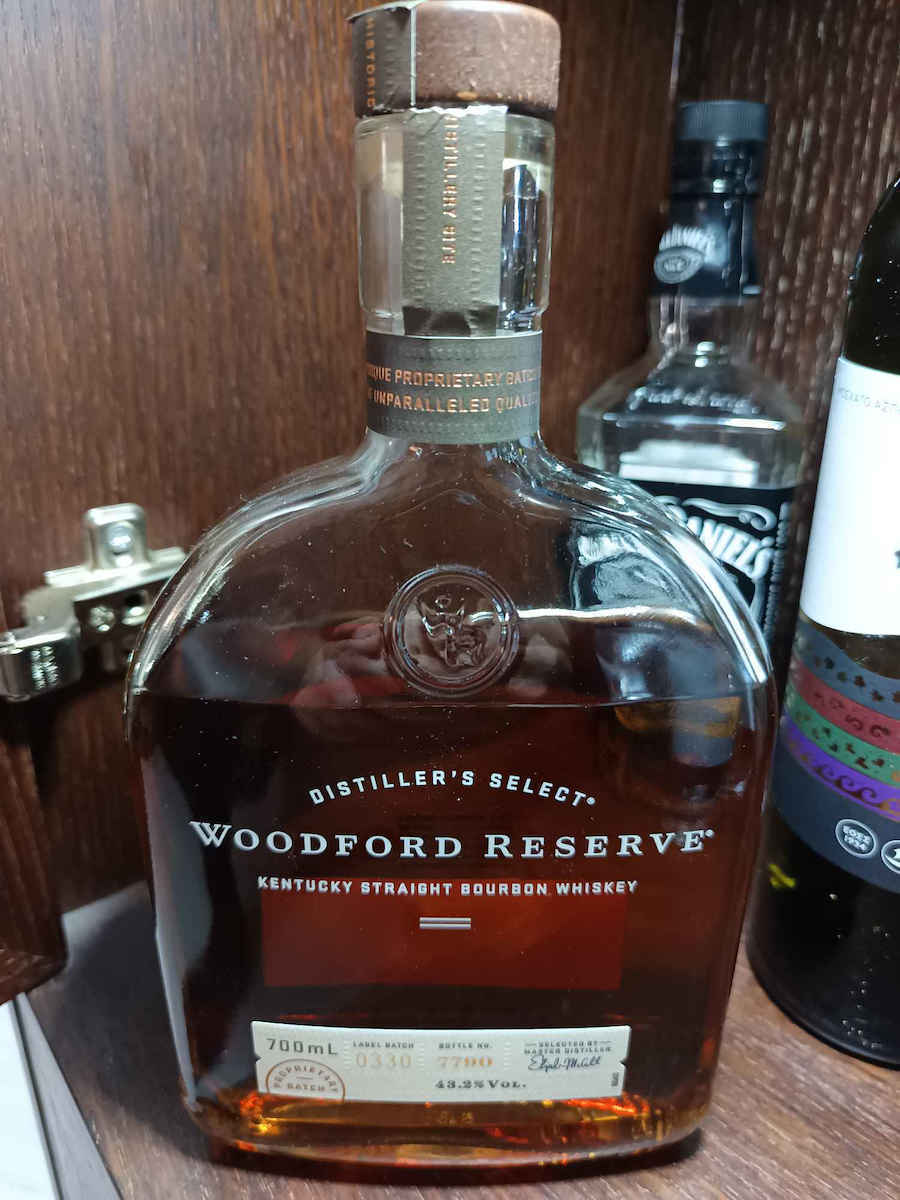 Bourbon Whisky din S.U.A. 43.2% 700ml