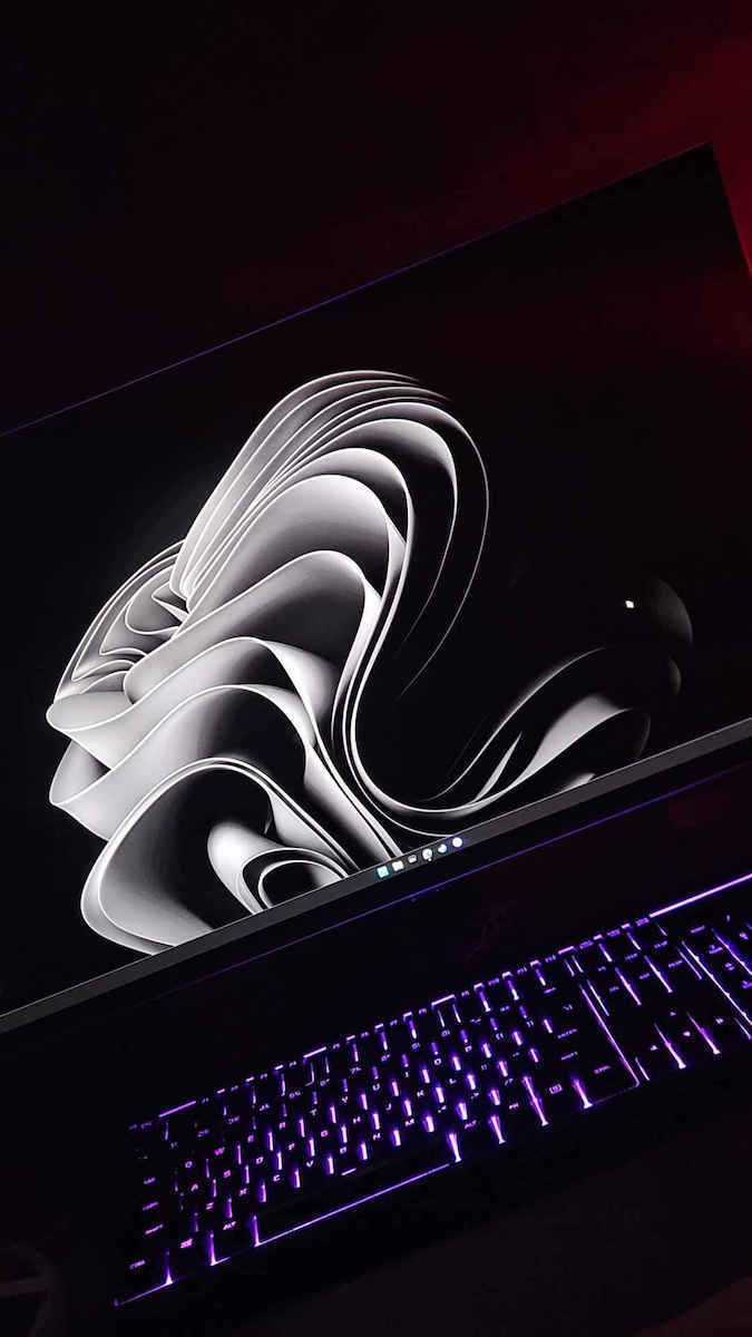 Samsung Odyssey G6 G61SD OLED HDR Monitor 27" QHD 2560x1440 240Hz με Χρόνο Απόκρισης 0.03ms GTG