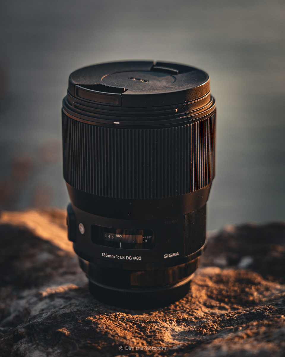Sigma Full Frame Camera Lens 135mm f/1.8 DG HSM Art Telephoto for Sony E Mount Black