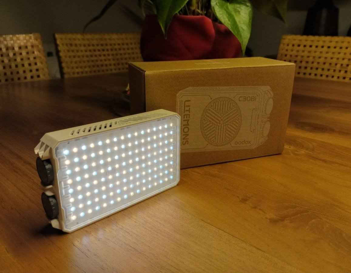 Godox Litemons C30bi Bi-colour Mini Led Light