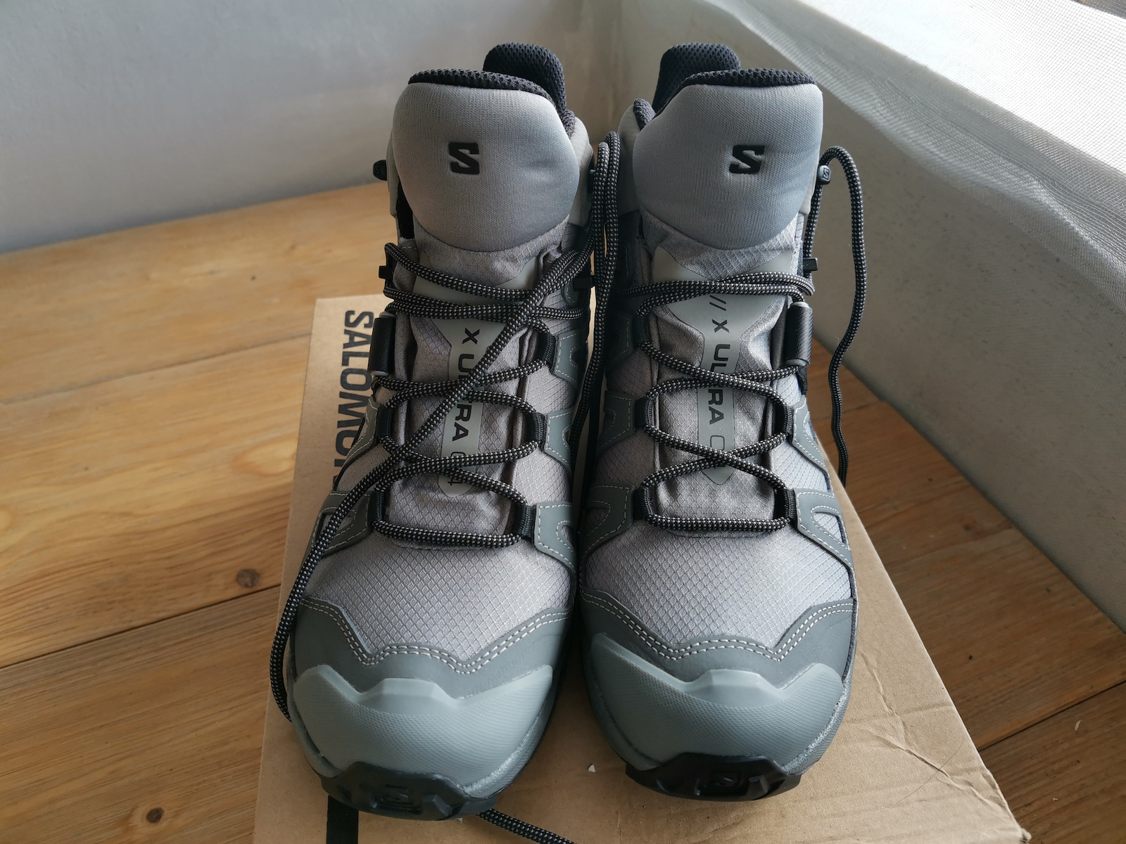 Salomon X Ultra 4 Mid GTX Men's Waterproof Hiking Boots With Gore-Tex Membrane Gray