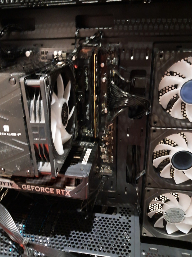 Vengeance Infinity-V8 Gaming Desktop PC (Ryzen 7-8700F/32GB DDR5/1.0TB SSD/GeForce RTX 5060/No OS)