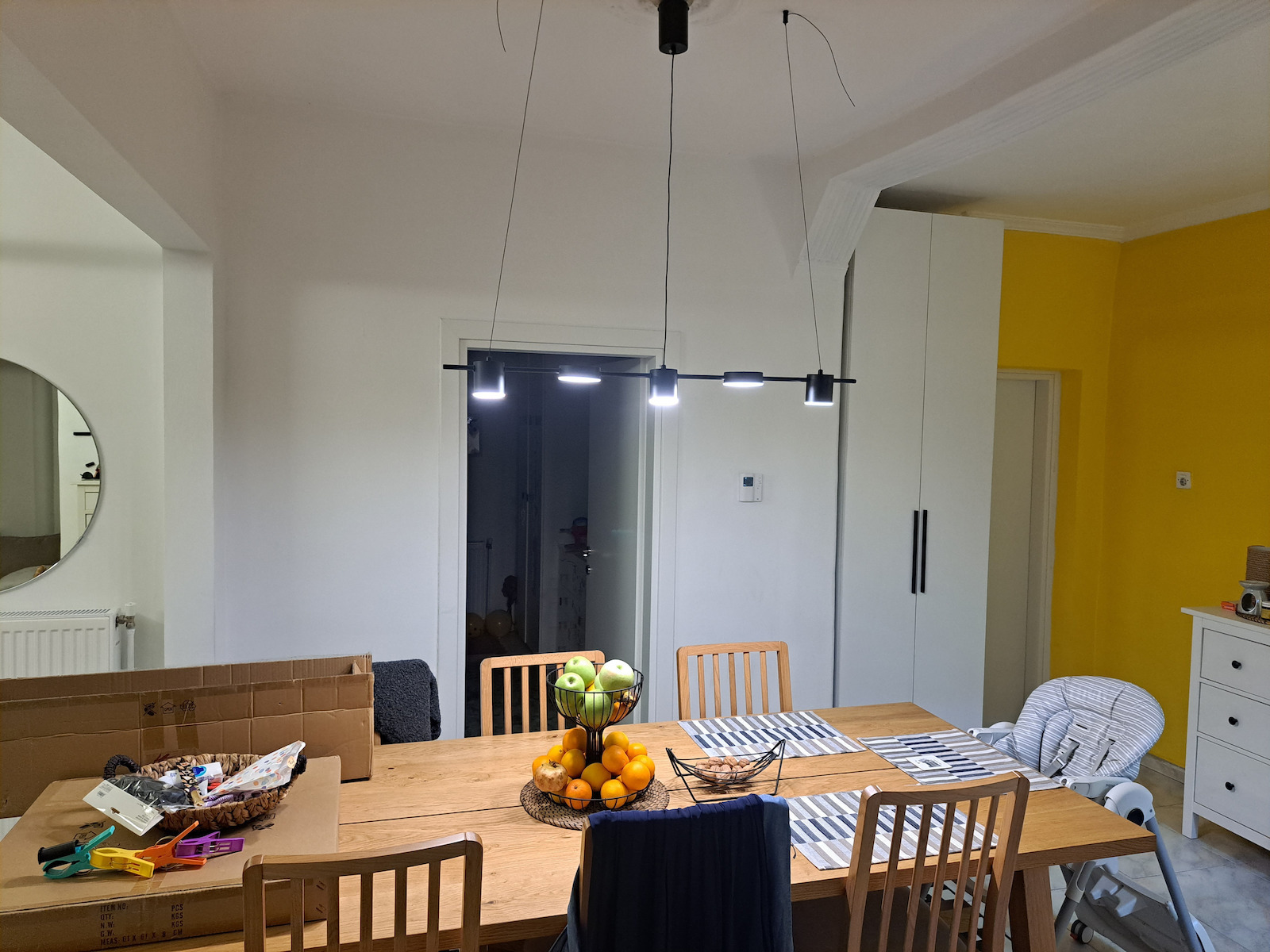 Home Lighting Висящо Осветително Тяло Черен 120x7см.