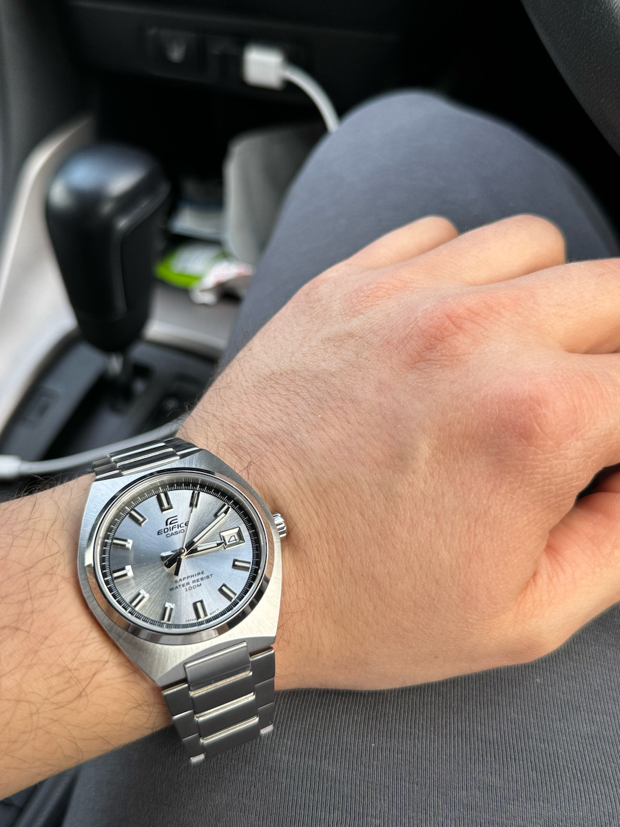 Casio Edifice Ανδρικό Ρολόι Μπαταρίας με Ασημί Μεταλλικό Μπρασελέ