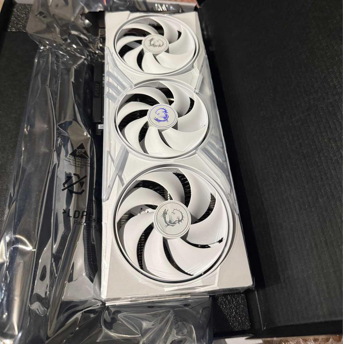 MSI GeForce RTX 5060 Ti 16GB GDDR7 Gaming Trio OC Alb Placă Grafică