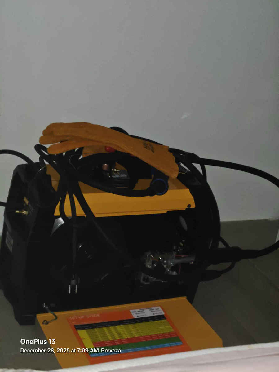 Imperia Welding Machine Inverter MAG / MIG / TIG / MMA / FCAW with Maximum Welding Current 160A and Duty Cycle 25%