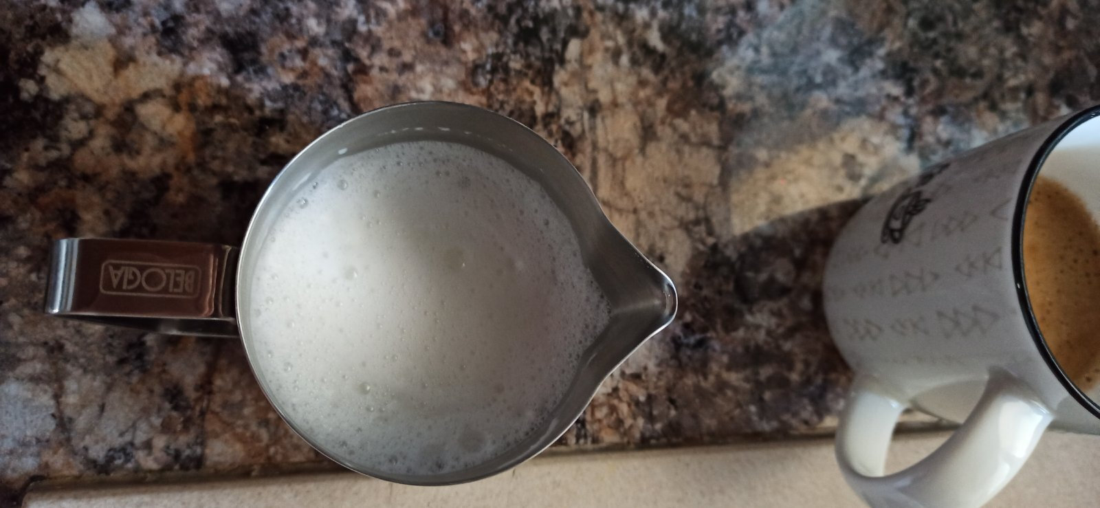 Belogia Γαλατιέρα Barista Χωρητικότητας 350ml Μωβ