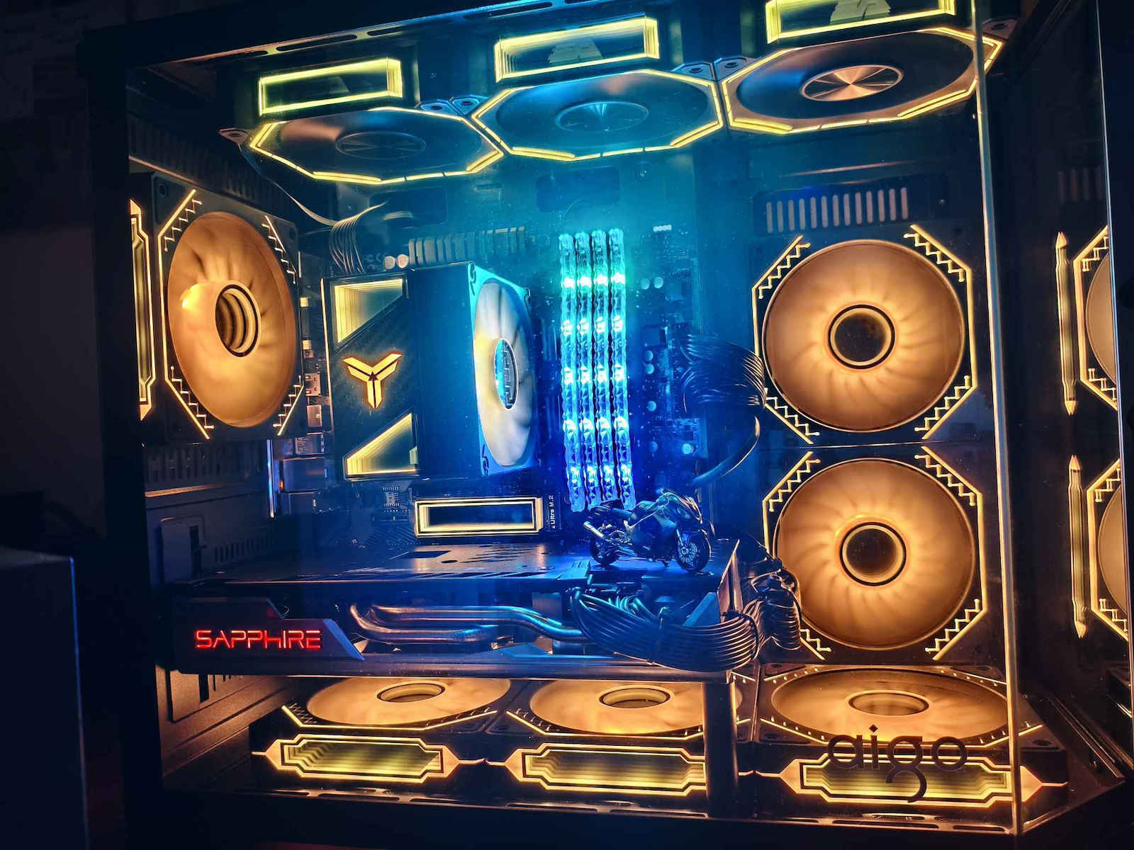Aigo FT418 Геймърско бюро Midi Tower Компютърна кутия със страничен прозорец и RGB осветление Черен
