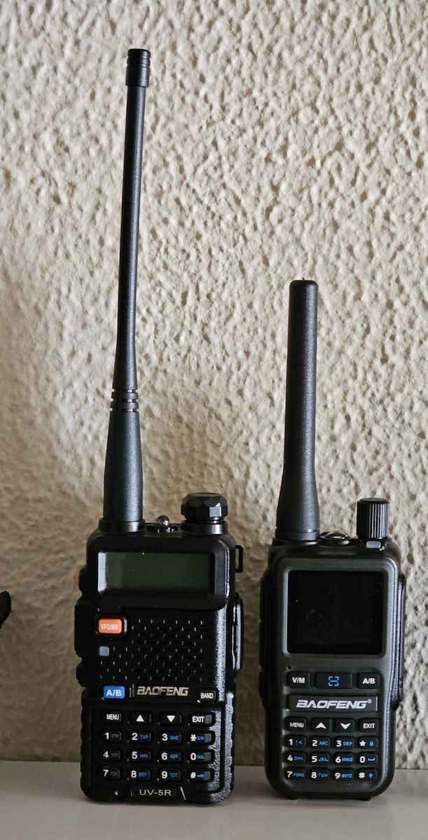 Baofeng UV-5R EU MINI Wireless Two-Way Radio UHF/VHF 5W with Coloured Display in Gray Colour