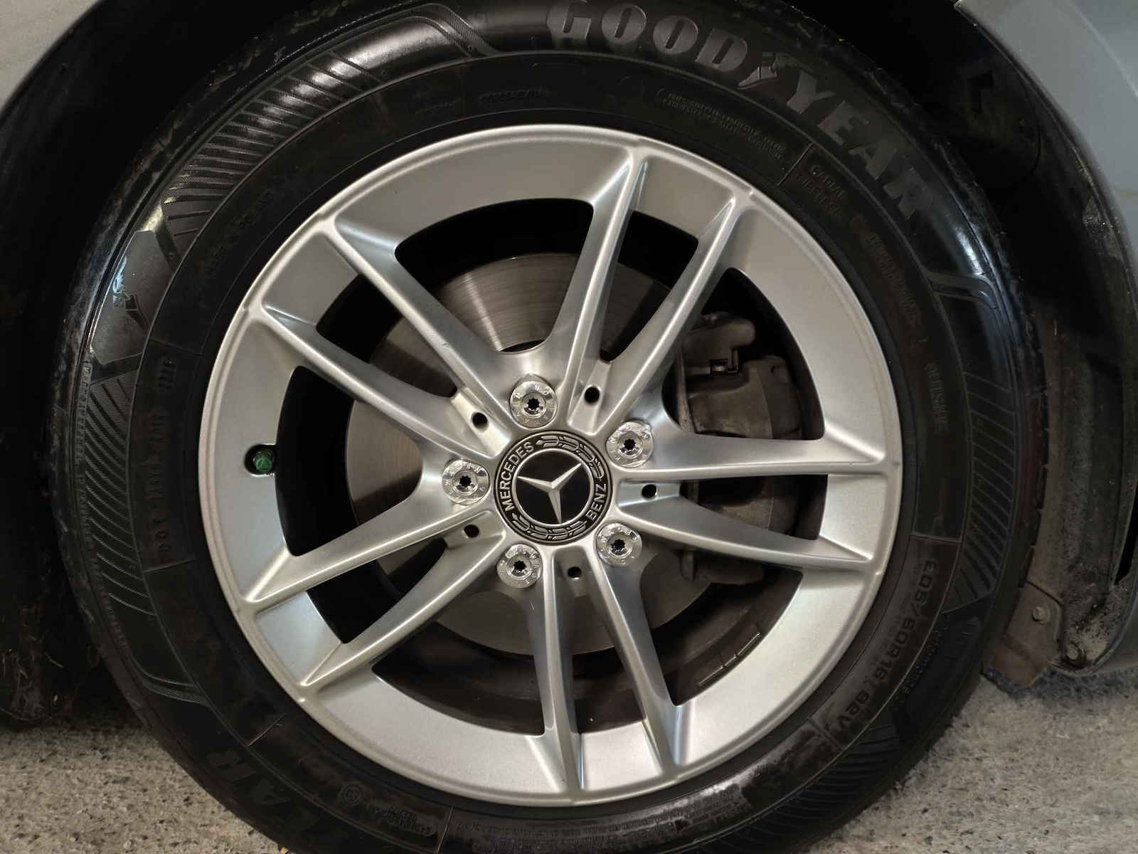 Goodyear EfficientGrip Performance 2 205/60R16 92H Лято Гума