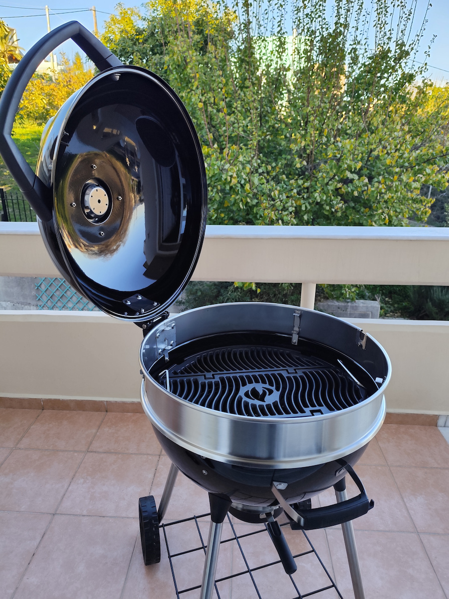 Napoleon Pro22kleg3 Stainless Steel Charcoal Kettle Grill With Lid And Thermometer 71x71cm