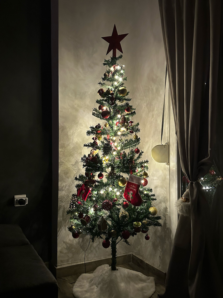 Christmas Tree Valey Slim 180cm with 505 Branches