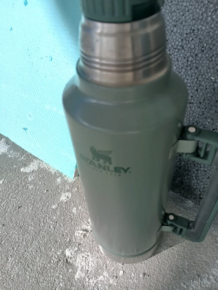 Stanley Classic Legendary Μπουκάλι Θερμός Ανοξείδωτο BPA Free 1.9lt Πράσινο με Καπάκι-Κύπελλο