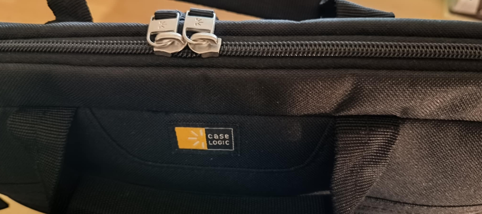 Case Logic TOP Loading Τσάντα Ώμου / Χειρός για Laptop 15.6" σε Μαύρο χρώμα