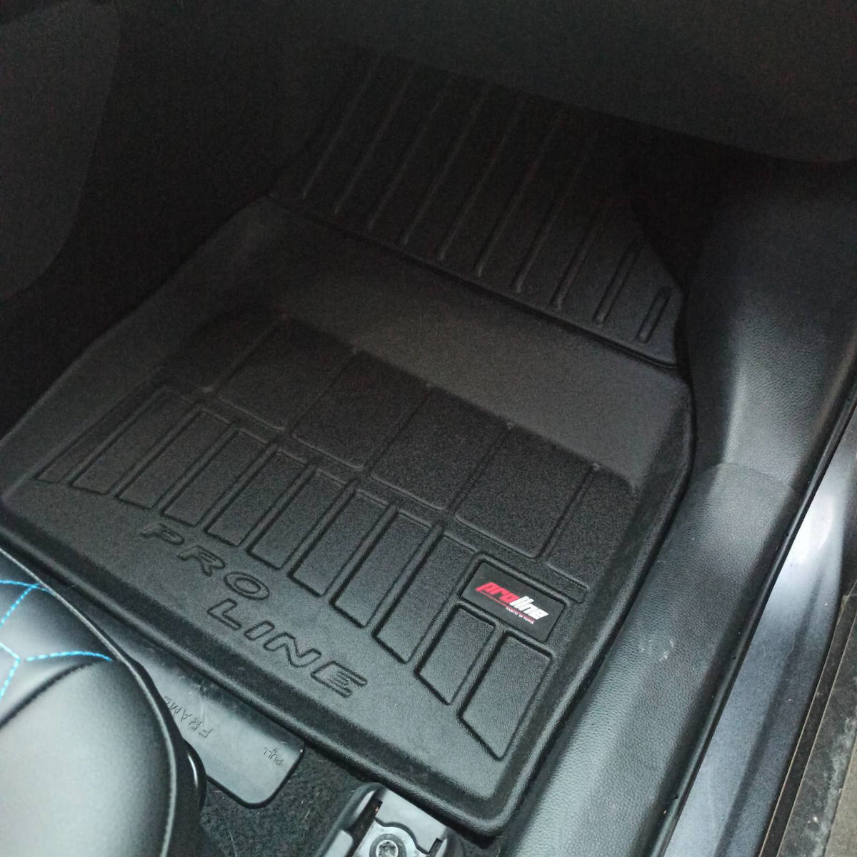 Frogum Set of Front and Rear Mats 3pcs Tray Type for Toyota Yaris 2022+ Black