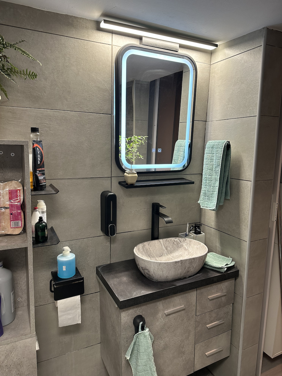 Alista Home Ορθογώνιος Καθρέπτης Μπάνιου Led Αφής 45x60cm Μαύρος