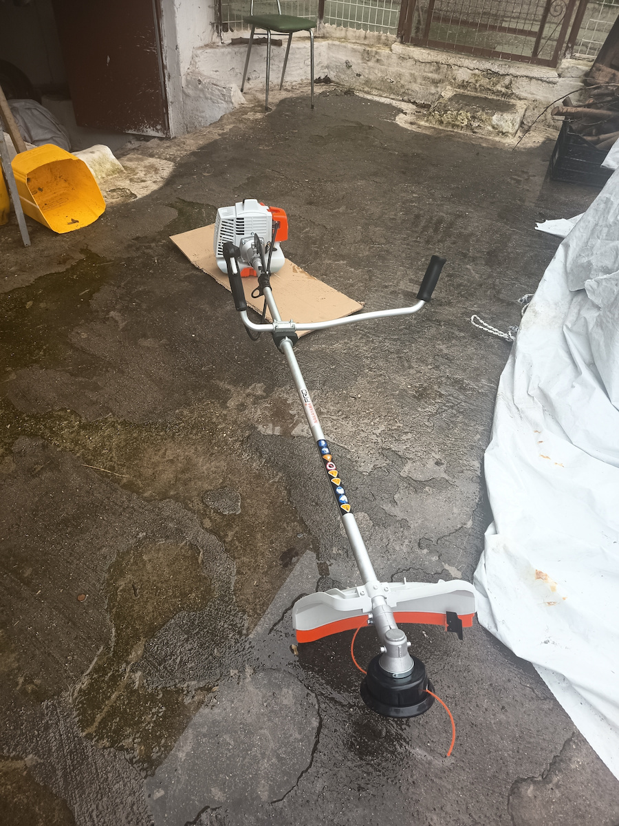 Nakayama PB7500 Δίχρονο Βενζινοκίνητο Χορτοκοπτικό Ώμου / Χειρός 3hp 8.8kg