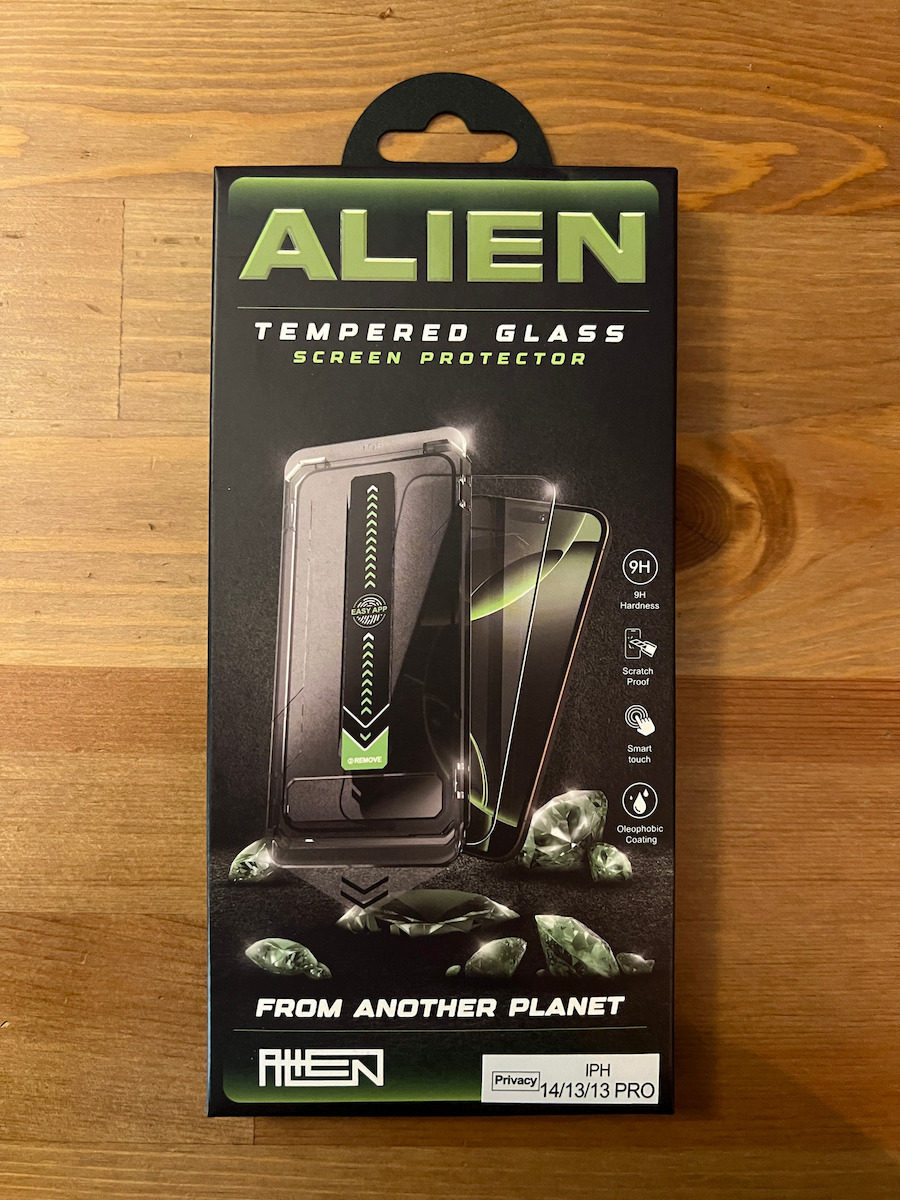 Alien Privacy Tempered Glass (iPhone 17e / 16e / 14 / 13 / 13 Pro)