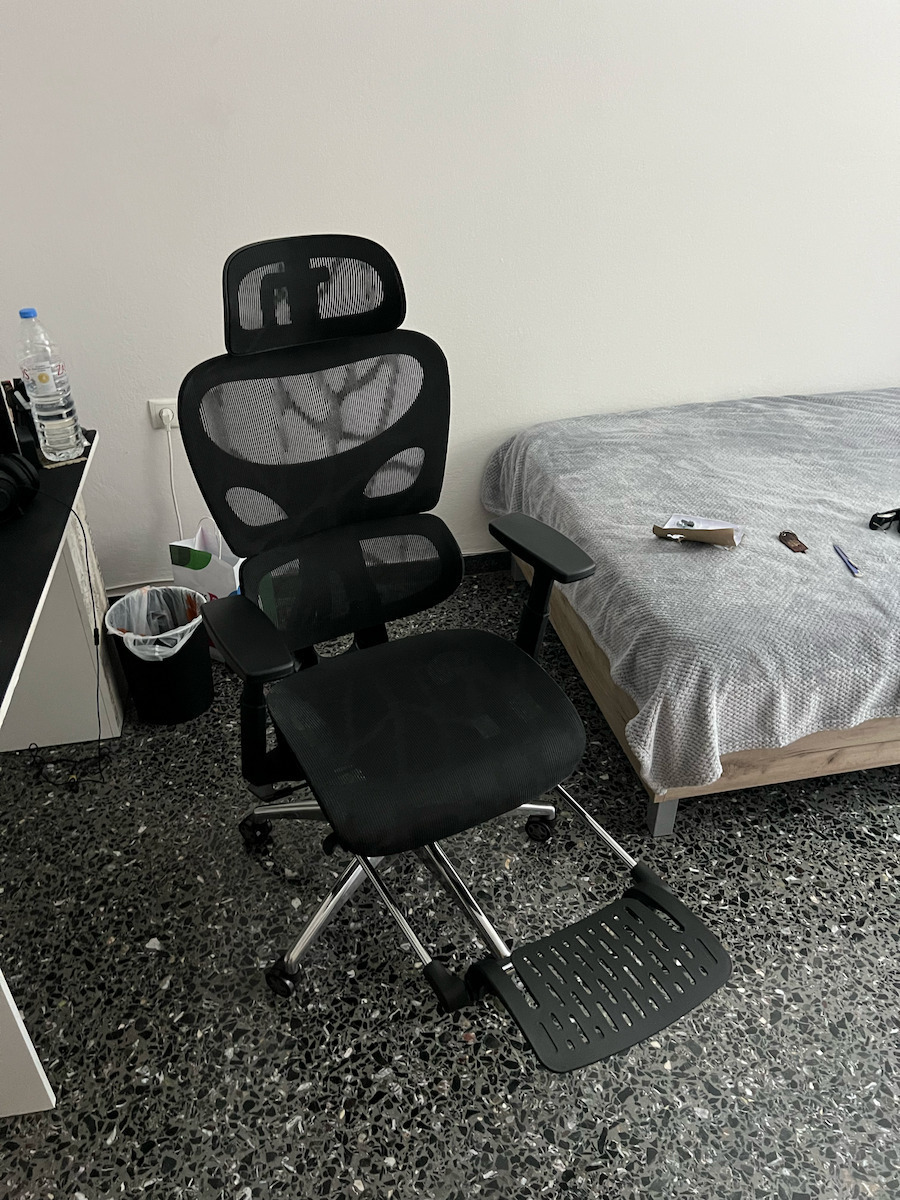 Pakketo Thelonius Executive Chair with Recline and Adjustable Arms Grey