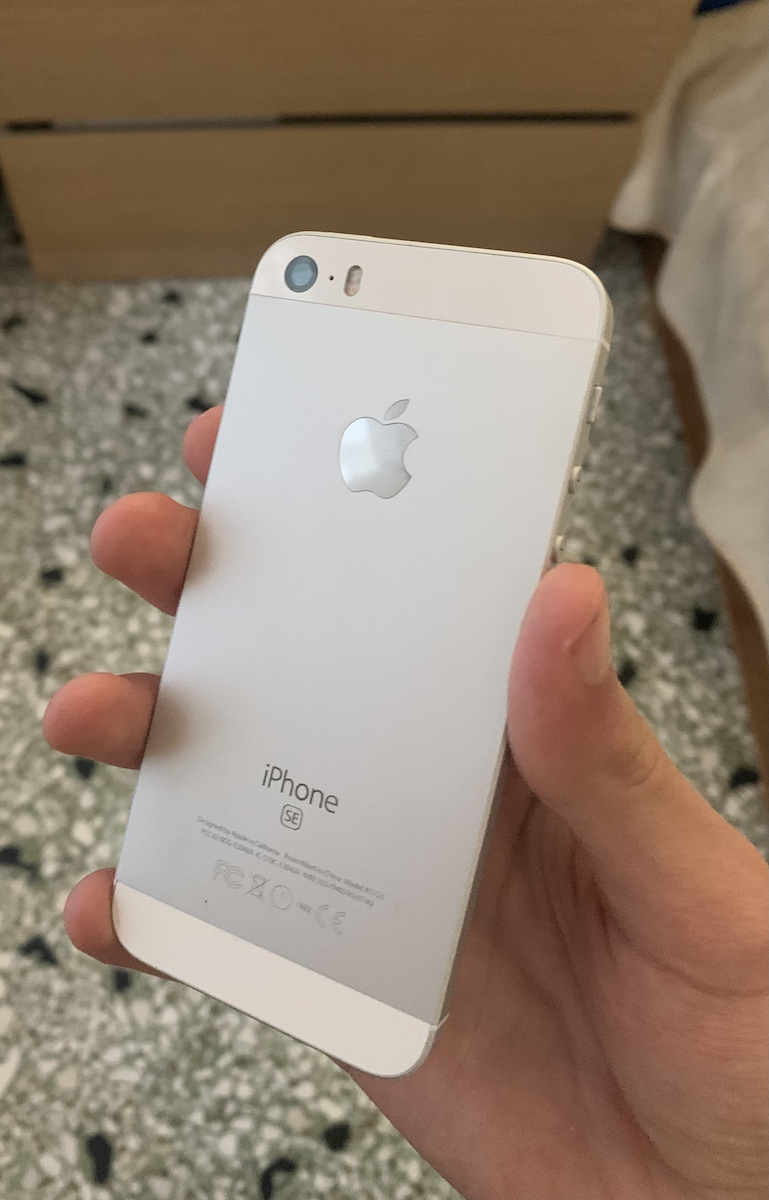 Apple iPhone SE Single SIM (2/32GB) Χρυσό