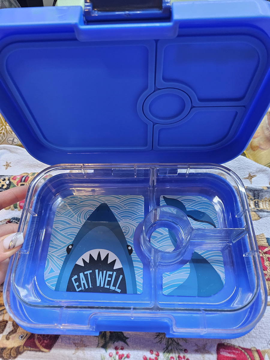 Yumbox Shark Recipient pentru copii din plastic