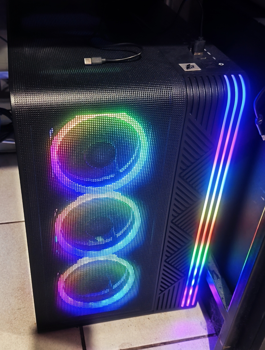 1STPLAYER VT7 Gaming Midi Tower Κουτί Υπολογιστή με Πλαϊνό Παράθυρο Μαύρο