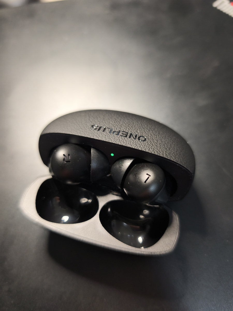 OnePlus Buds Pro 3 Bluetooth-Freisprecheinrichtung Kopfhörer mit Schweißresistenz und Ladeetui Lunar Radiance